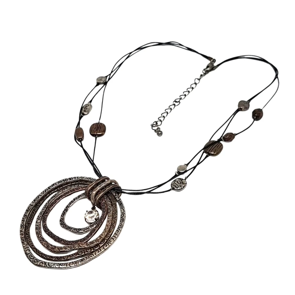 Multi-Tone Pendant Choker/Necklace
